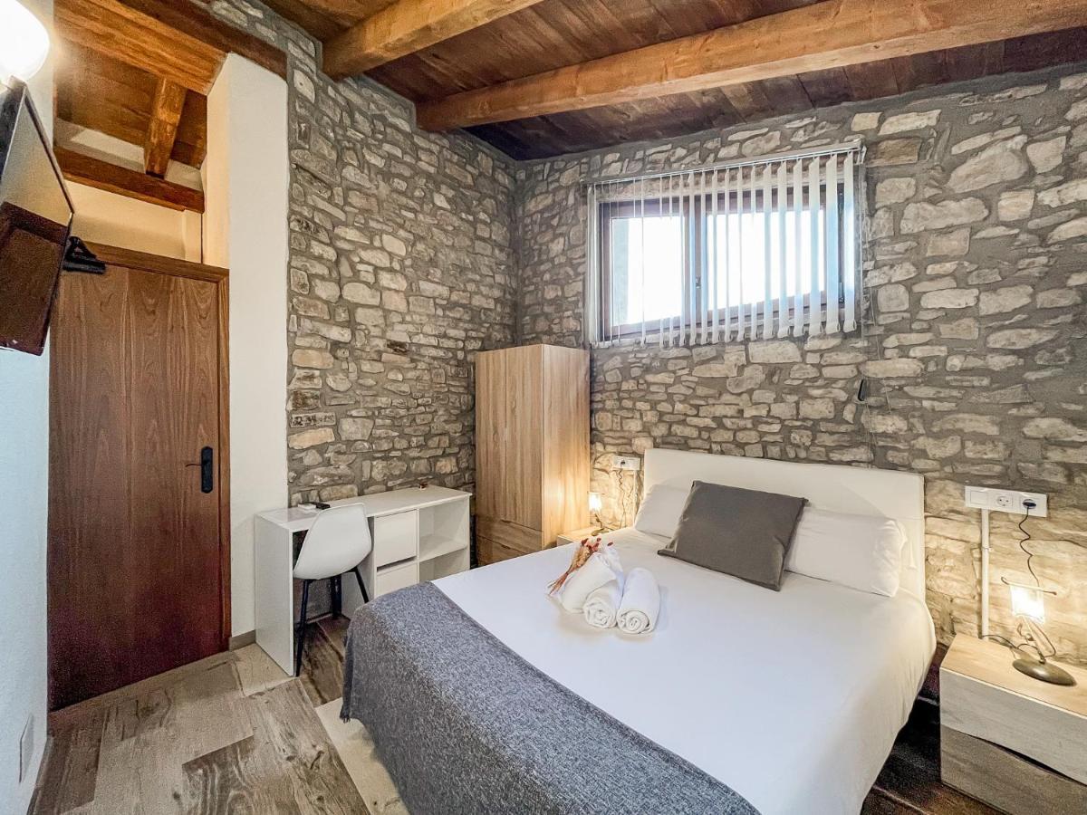 El Forn de Freixenet con servicios de un hotel Lleida Exterior foto